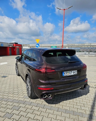 Porsche Cayenne cena 209100 przebieg: 146000, rok produkcji 2015 z Kielce małe 562